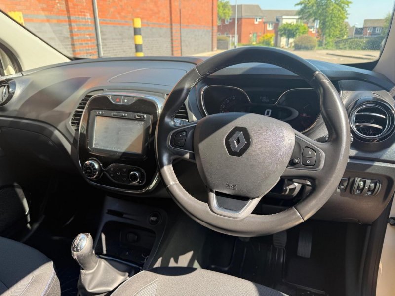 RENAULT CAPTUR