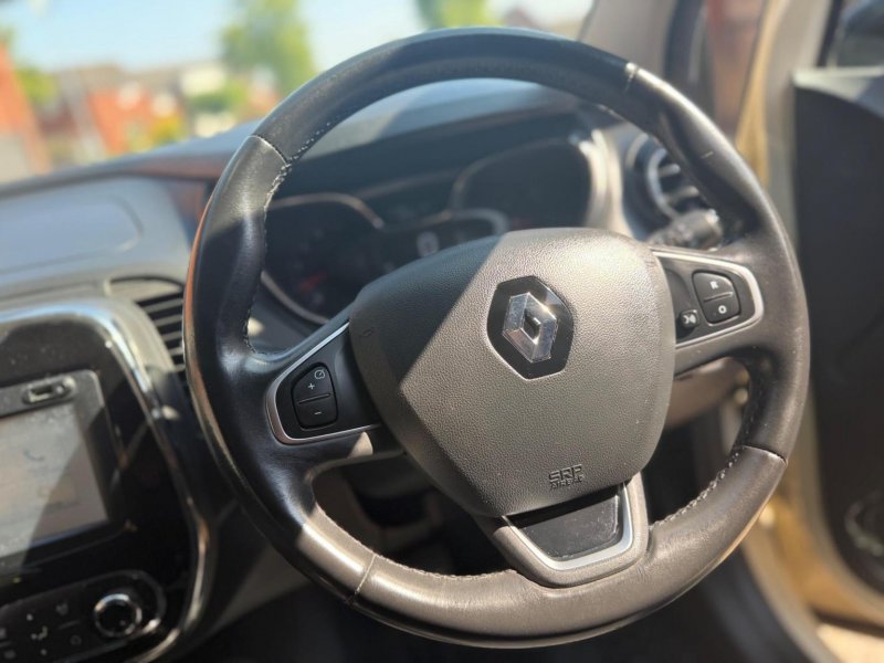 RENAULT CAPTUR