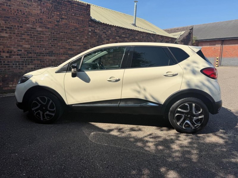 RENAULT CAPTUR