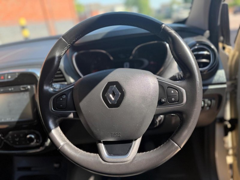 RENAULT CAPTUR