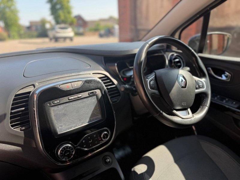RENAULT CAPTUR