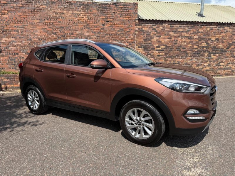 HYUNDAI TUCSON
