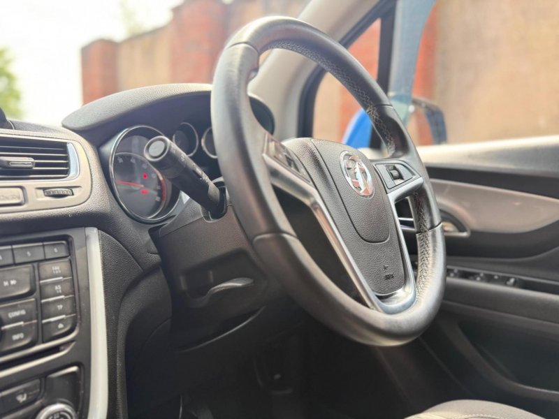 VAUXHALL MOKKA