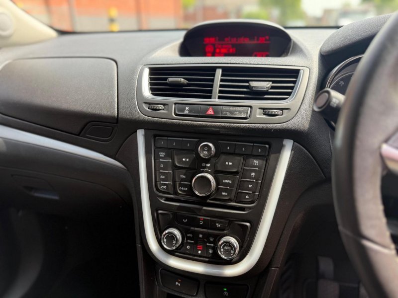 VAUXHALL MOKKA