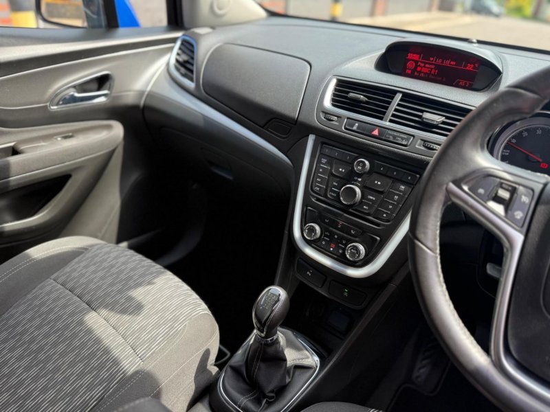 VAUXHALL MOKKA